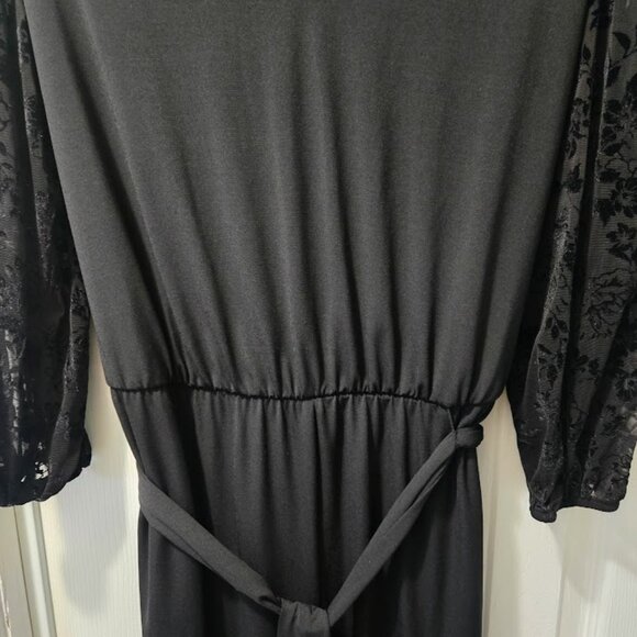 Apt. 9 black jumpsuit with sheer sleeves, elastic waist and pockets Size… - Picture 2 of 7